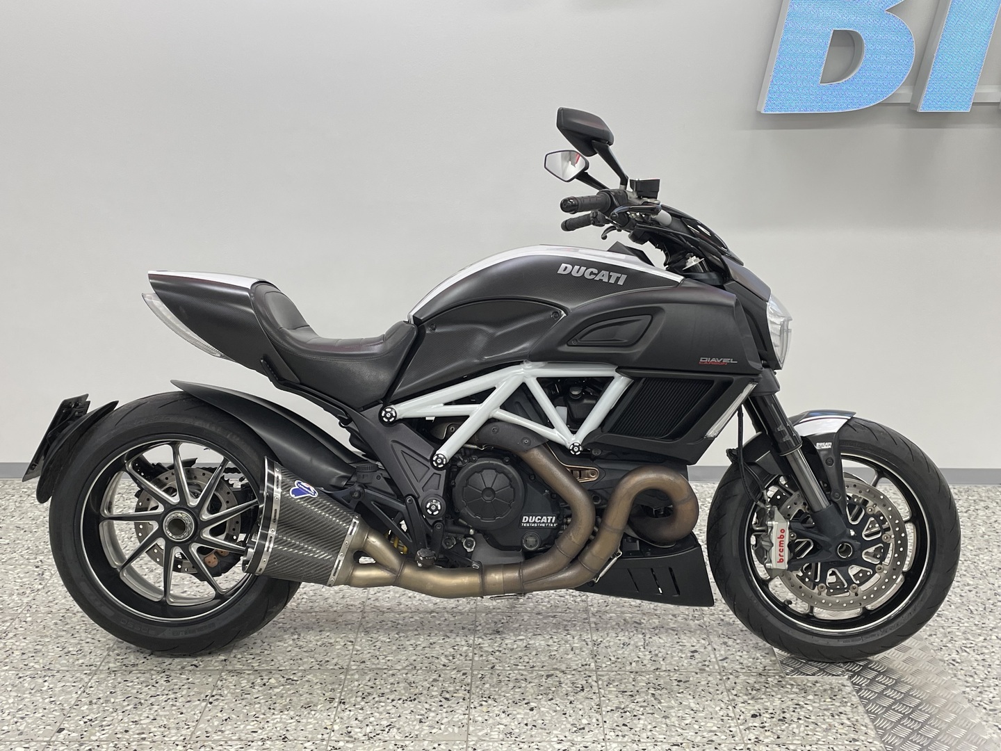 DUCATI DIAVEL 2014