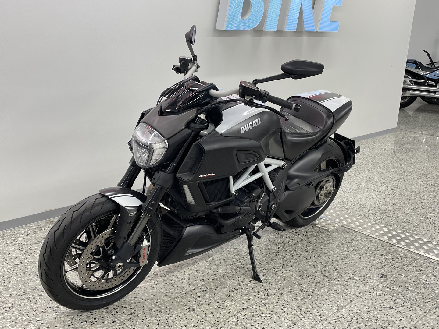 DUCATI DIAVEL 2014