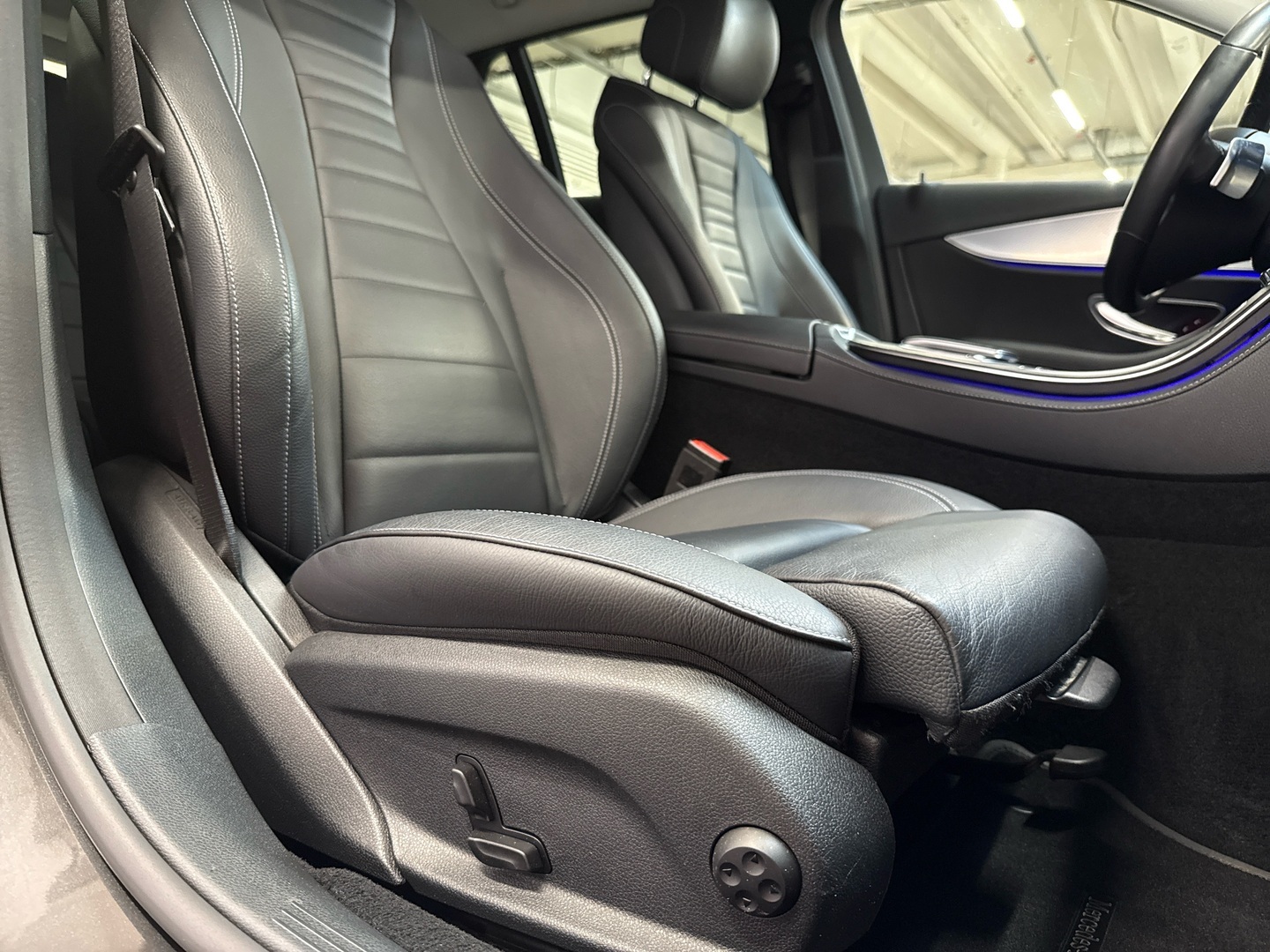 MERCEDES-BENZ E 2021