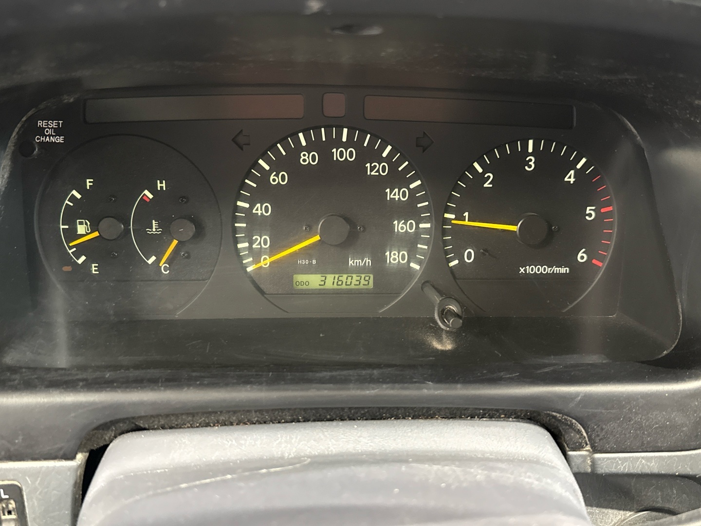 TOYOTA Hiace 2009