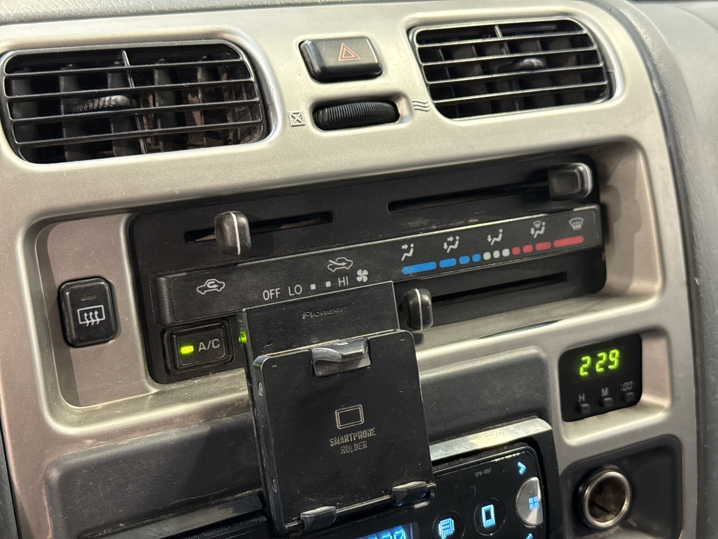 TOYOTA Hiace 2009
