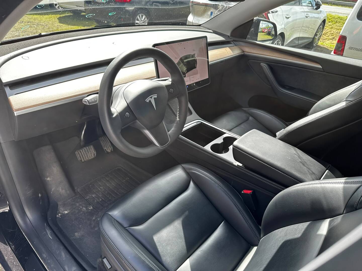 TESLA Model Y 2023