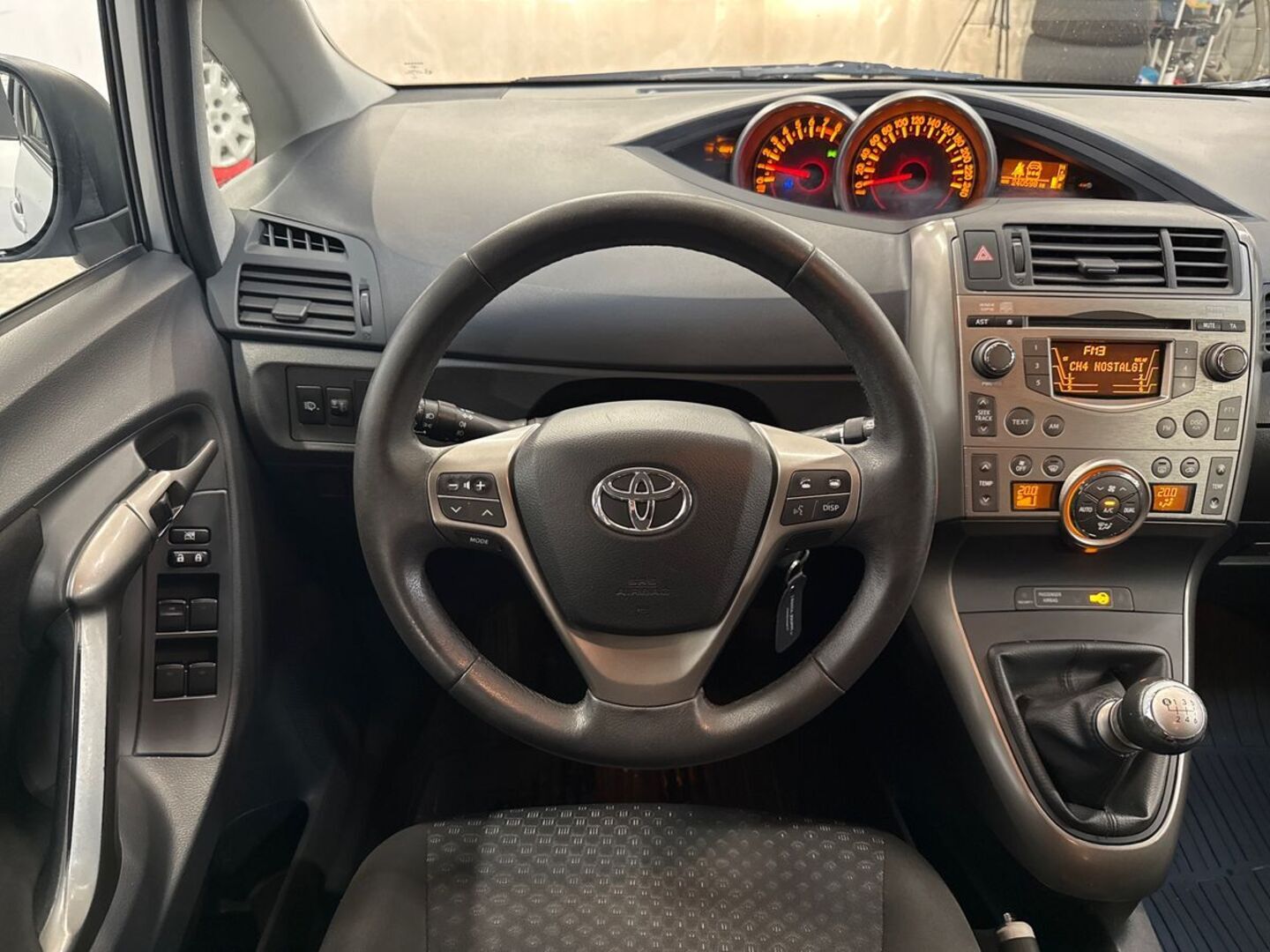 TOYOTA Verso 2010