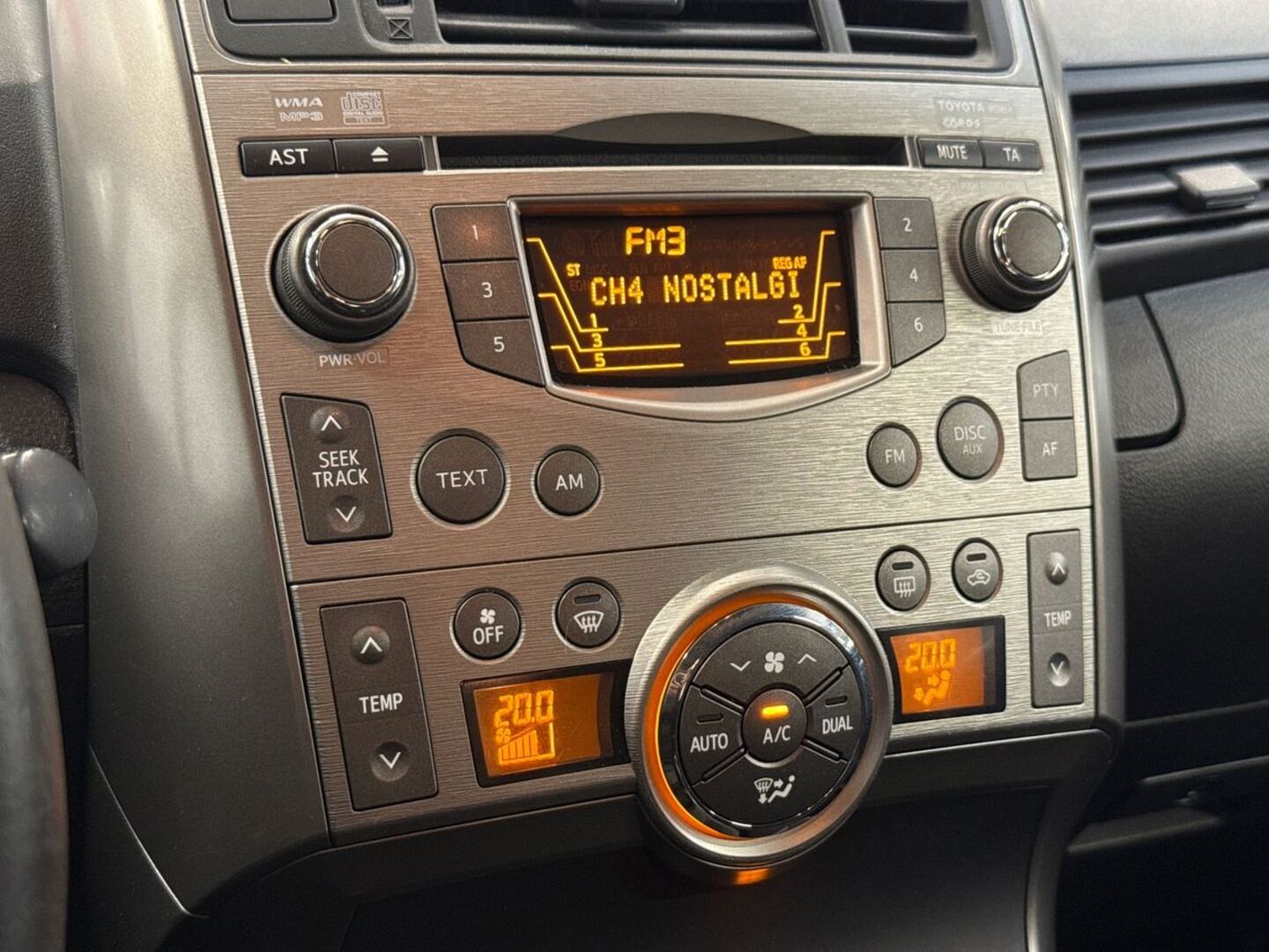 TOYOTA Verso 2010