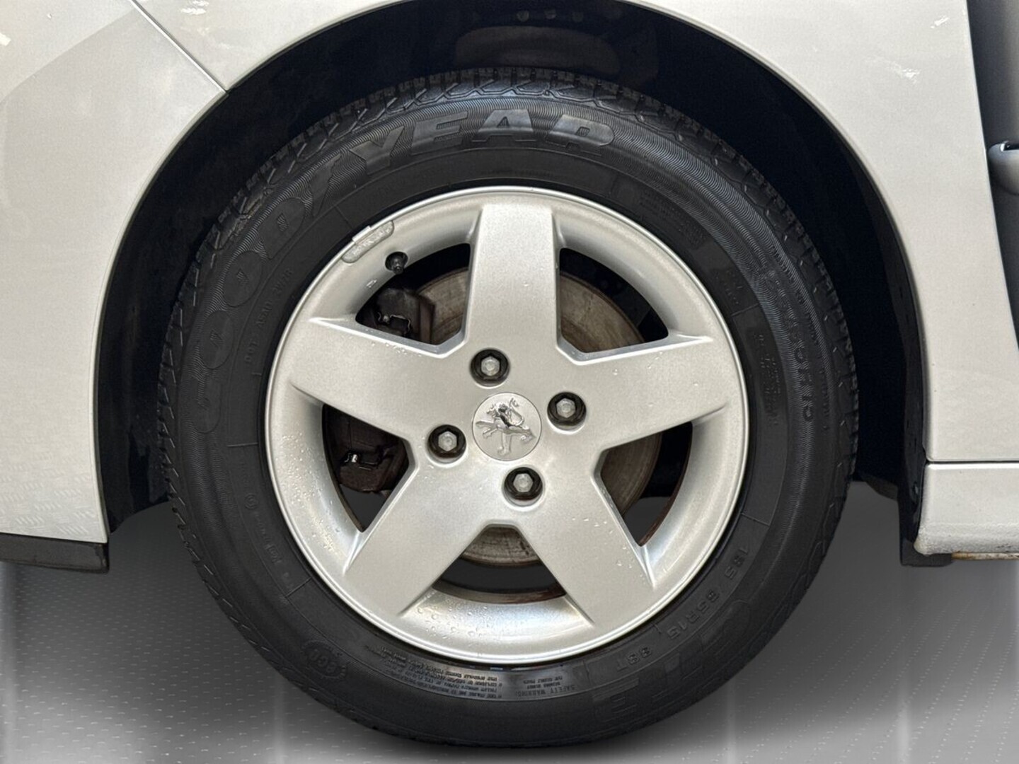 PEUGEOT 207 2010