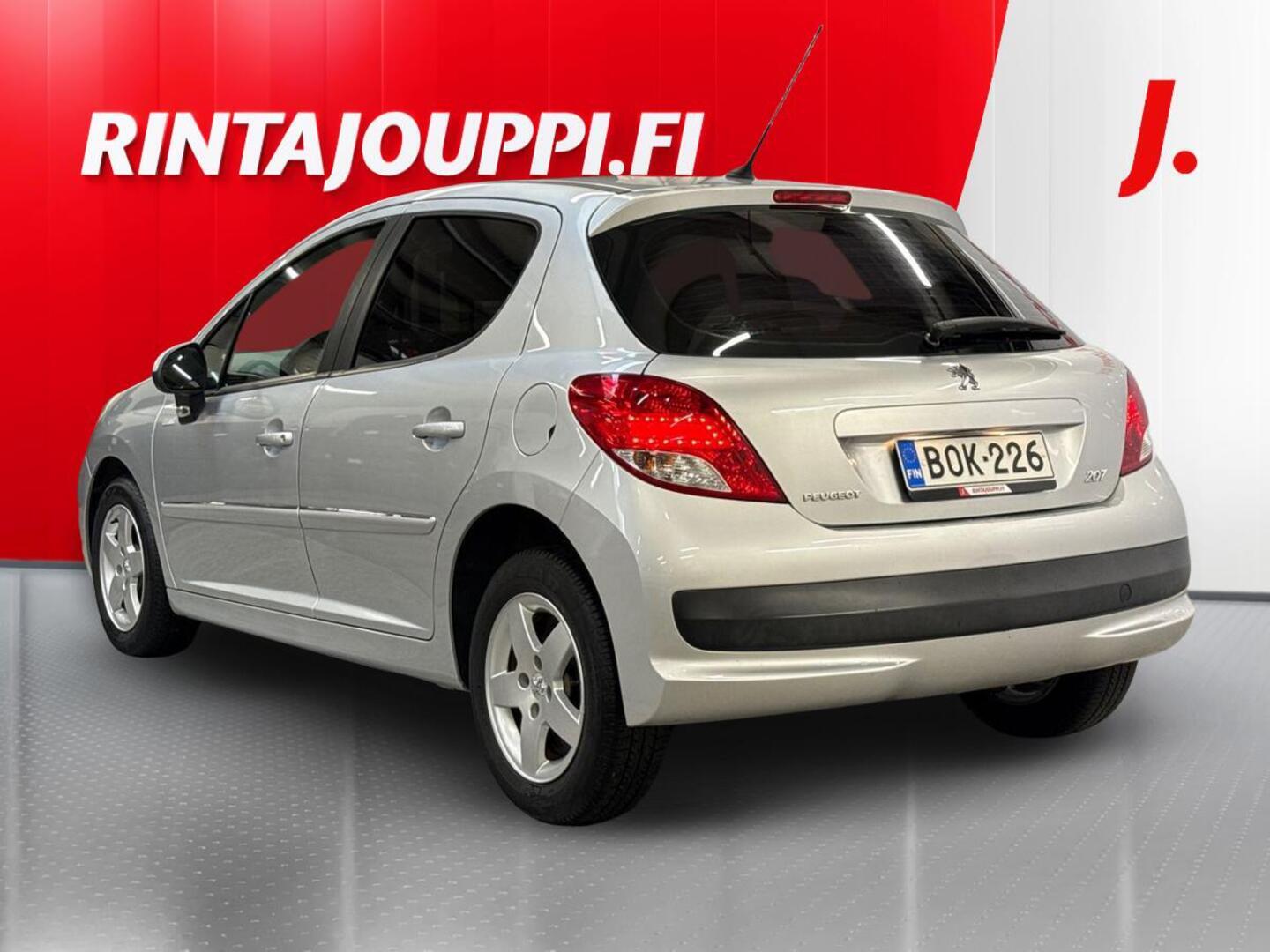 PEUGEOT 207 2010