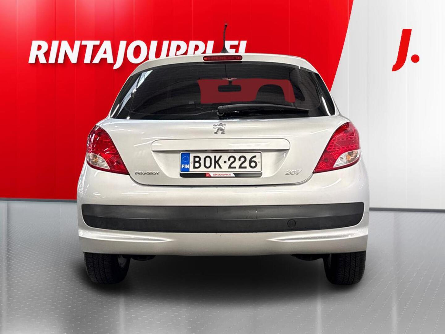 PEUGEOT 207 2010