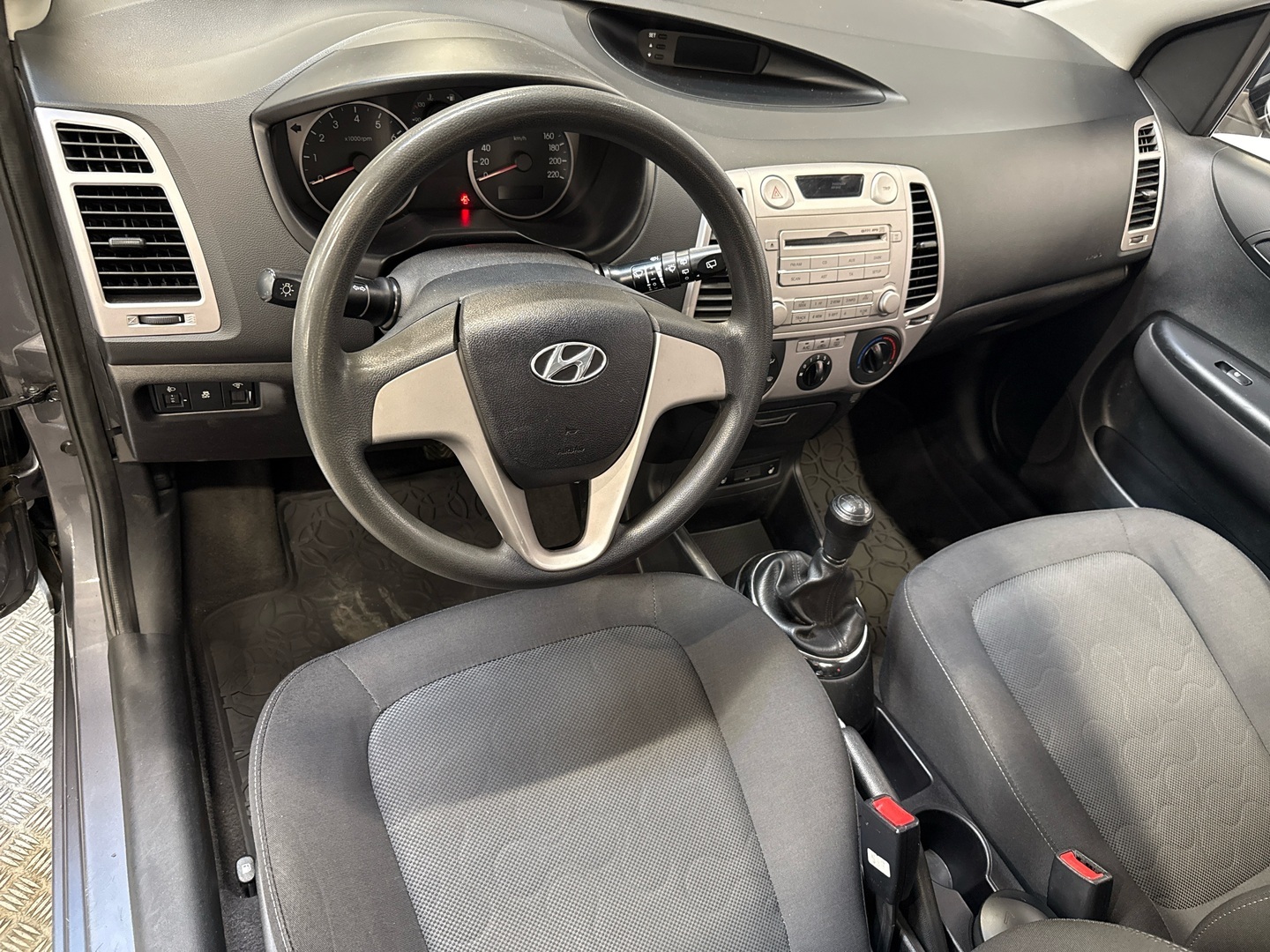 HYUNDAI i20 2011