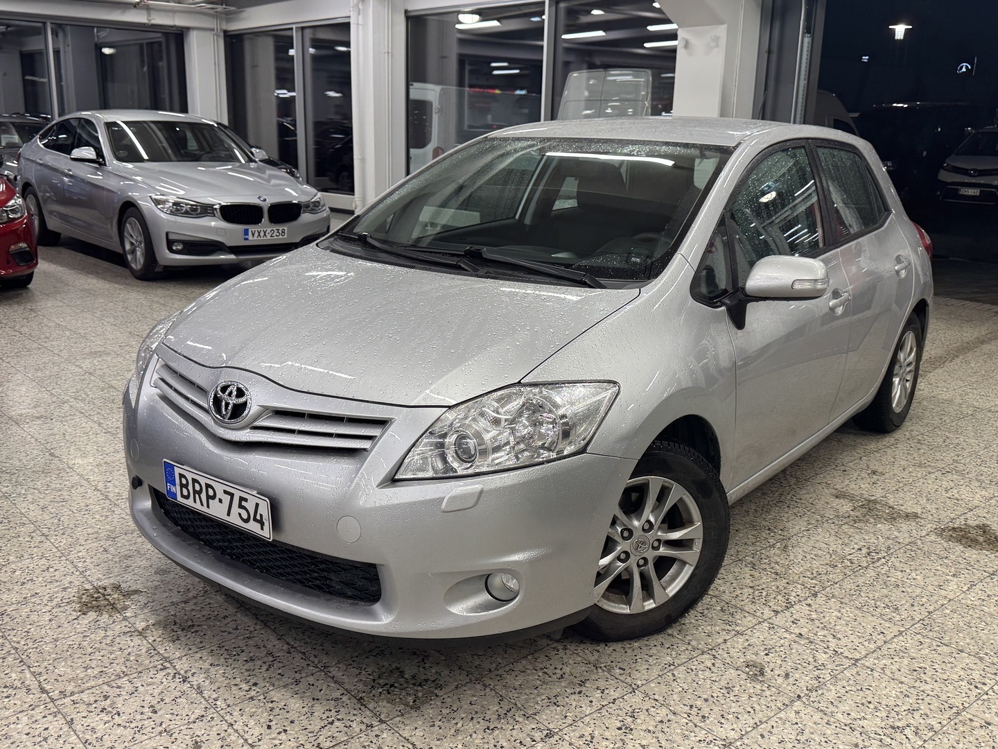TOYOTA Auris 2011