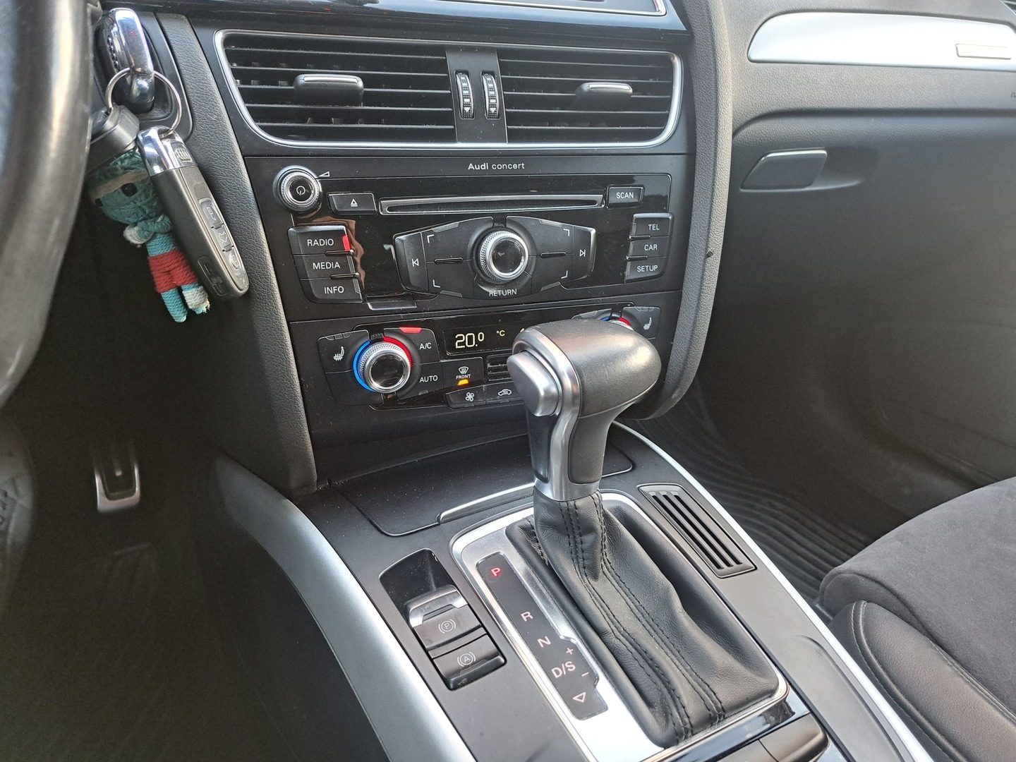 AUDI A4 2015
