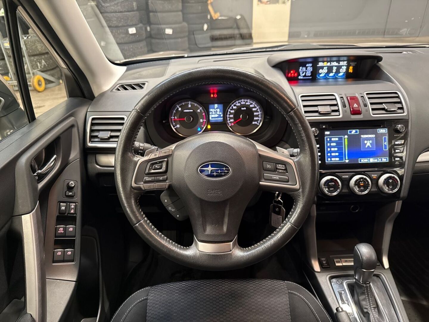 SUBARU Forester 2015