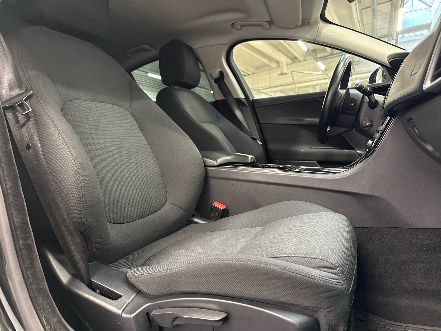 JAGUAR XE 2016