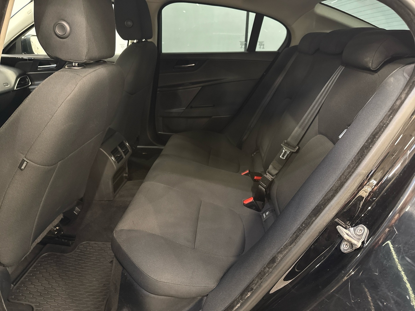 JAGUAR XE 2016