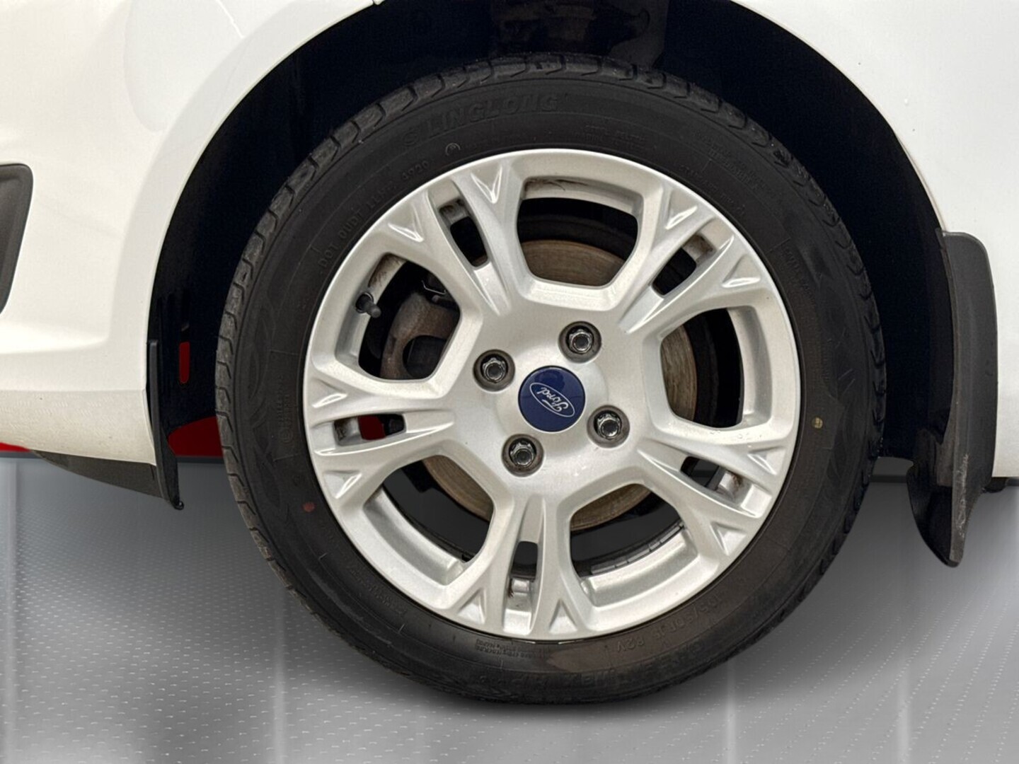 FORD Fiesta 13