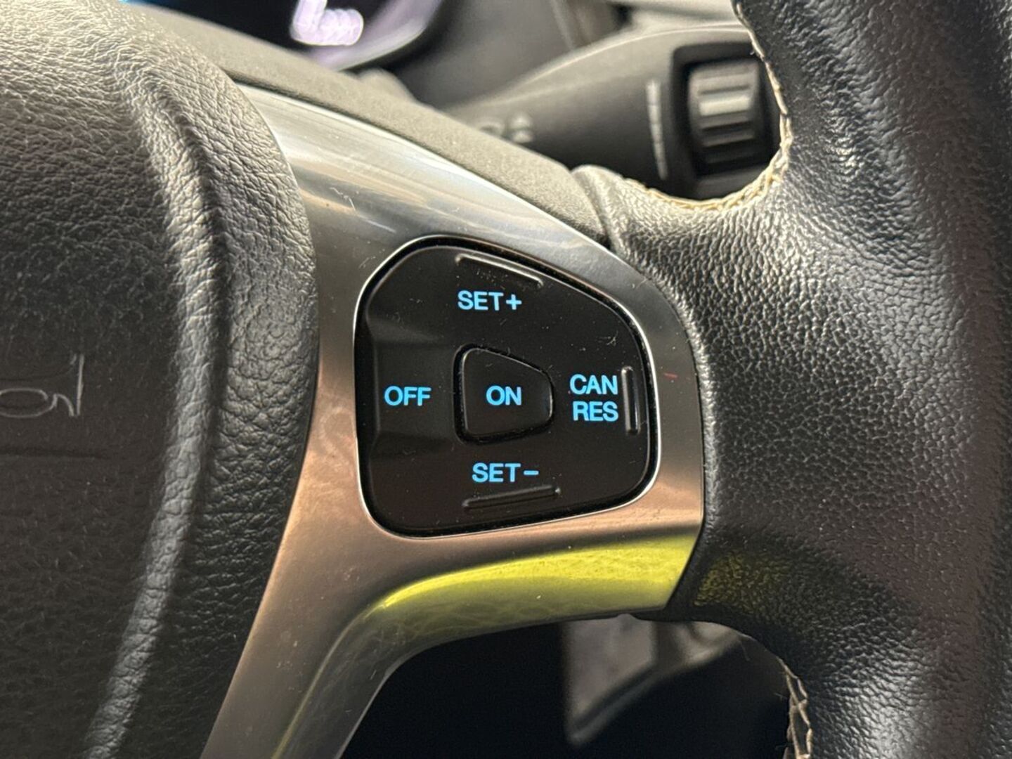 FORD Fiesta 21