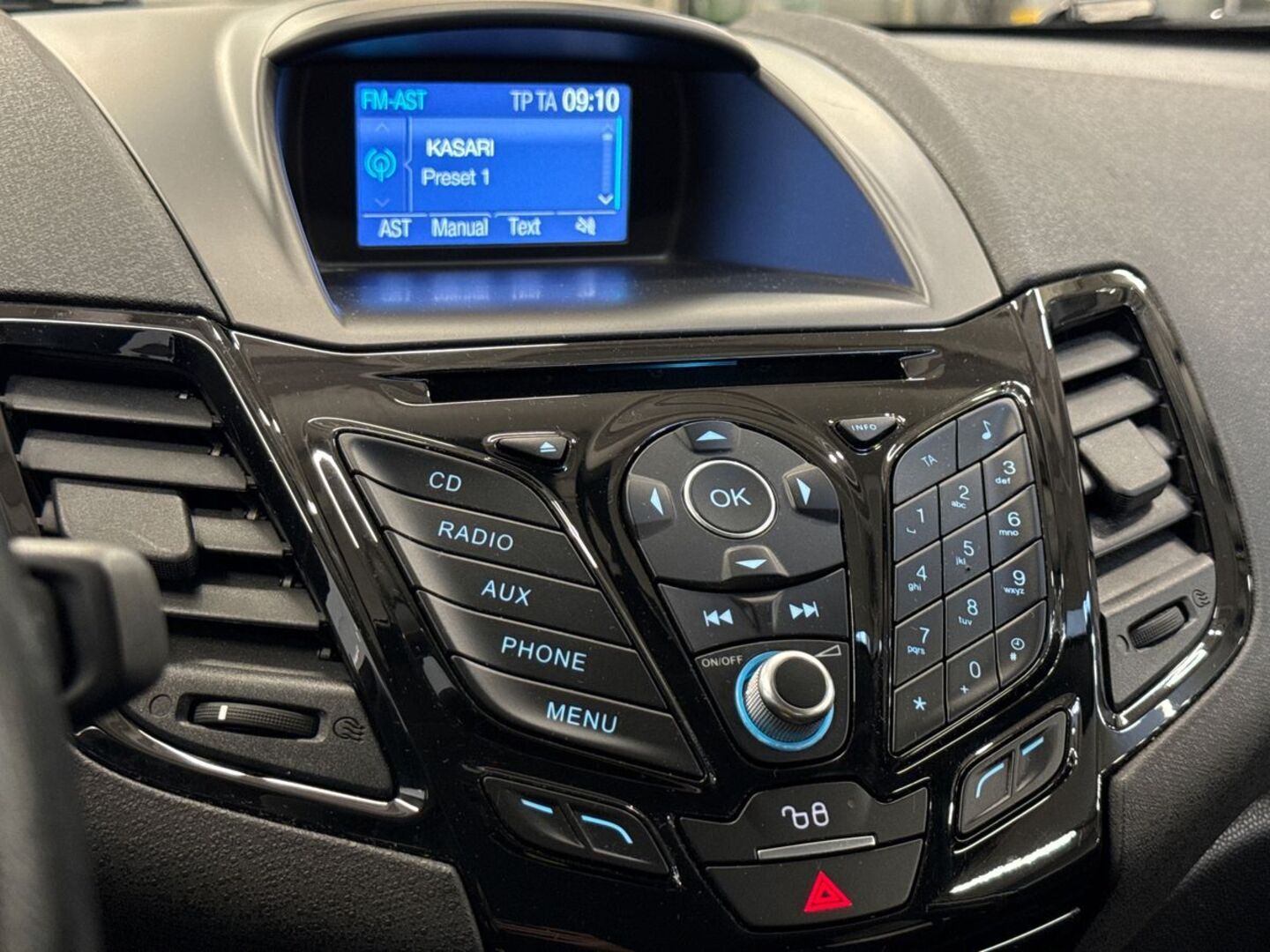 FORD Fiesta 24