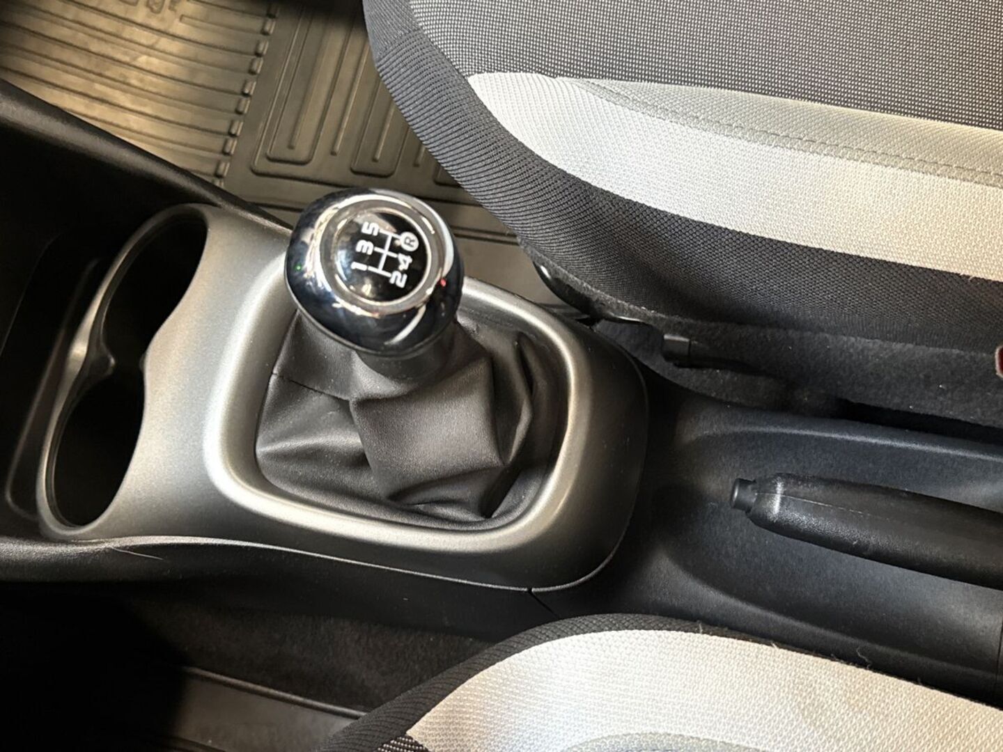 TOYOTA AYGO 2017