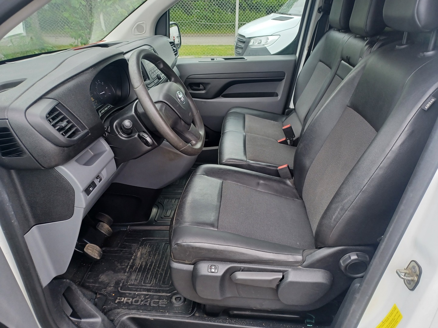 TOYOTA Proace 2019