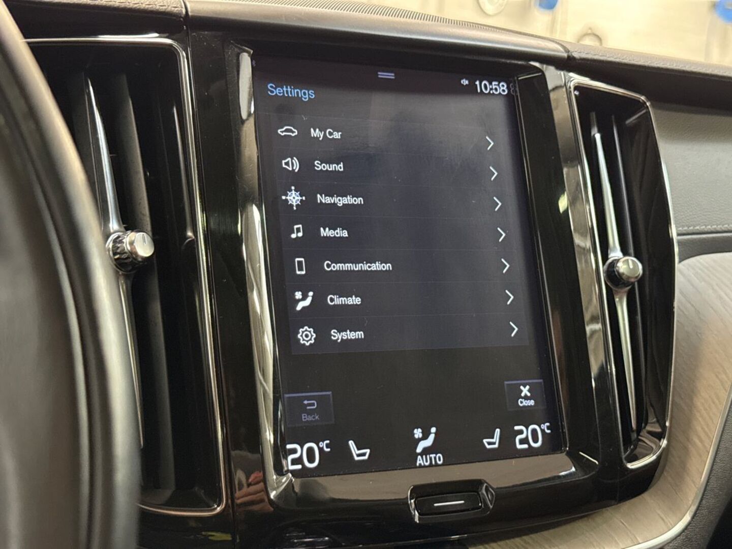VOLVO XC60 2019