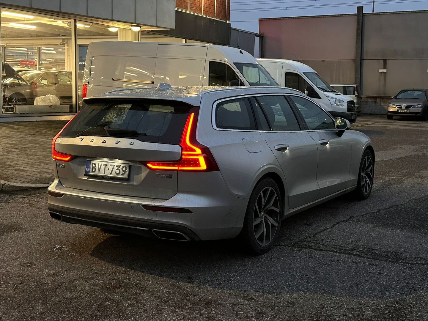 VOLVO V60 2019
