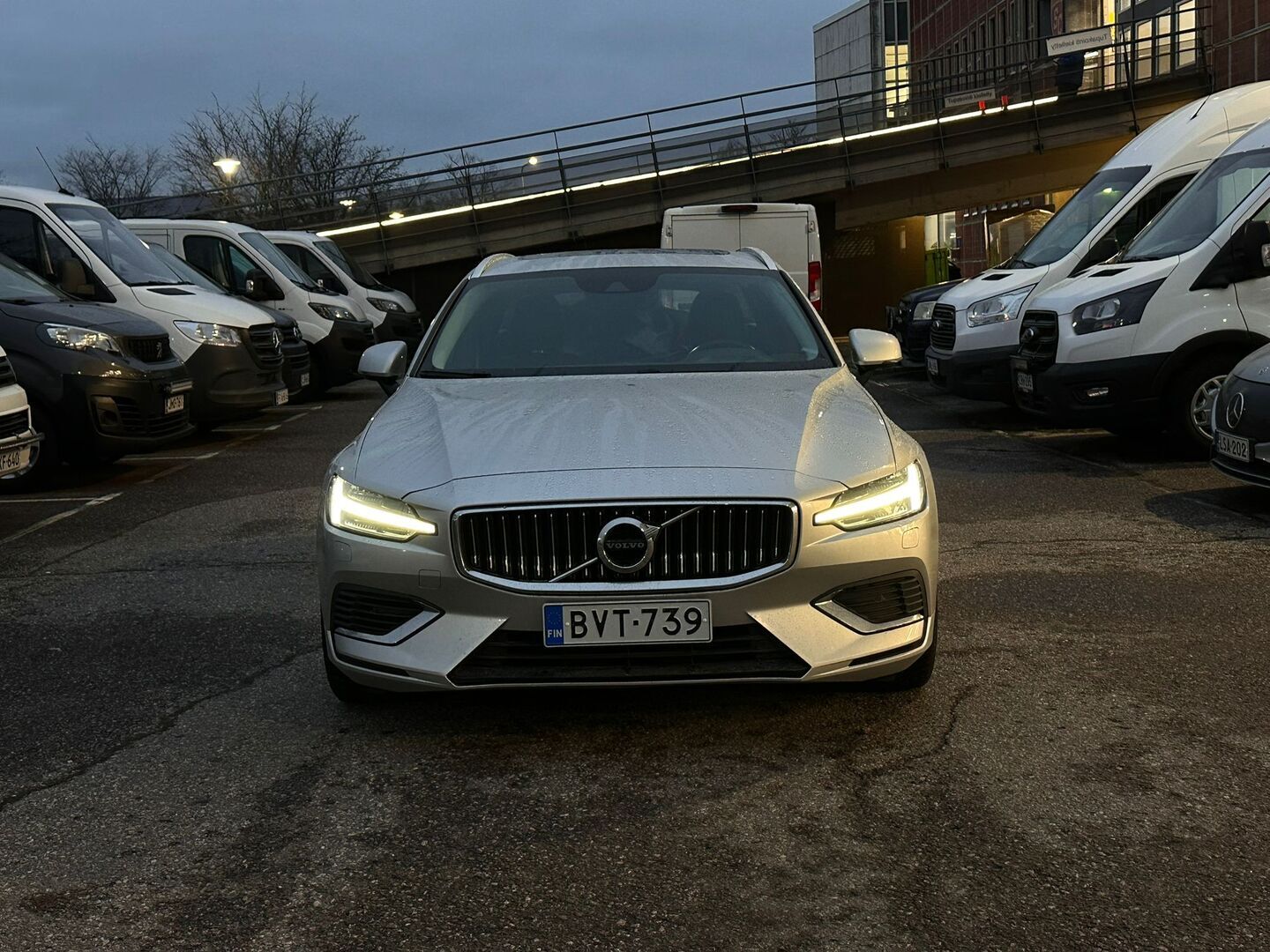 VOLVO V60 2019