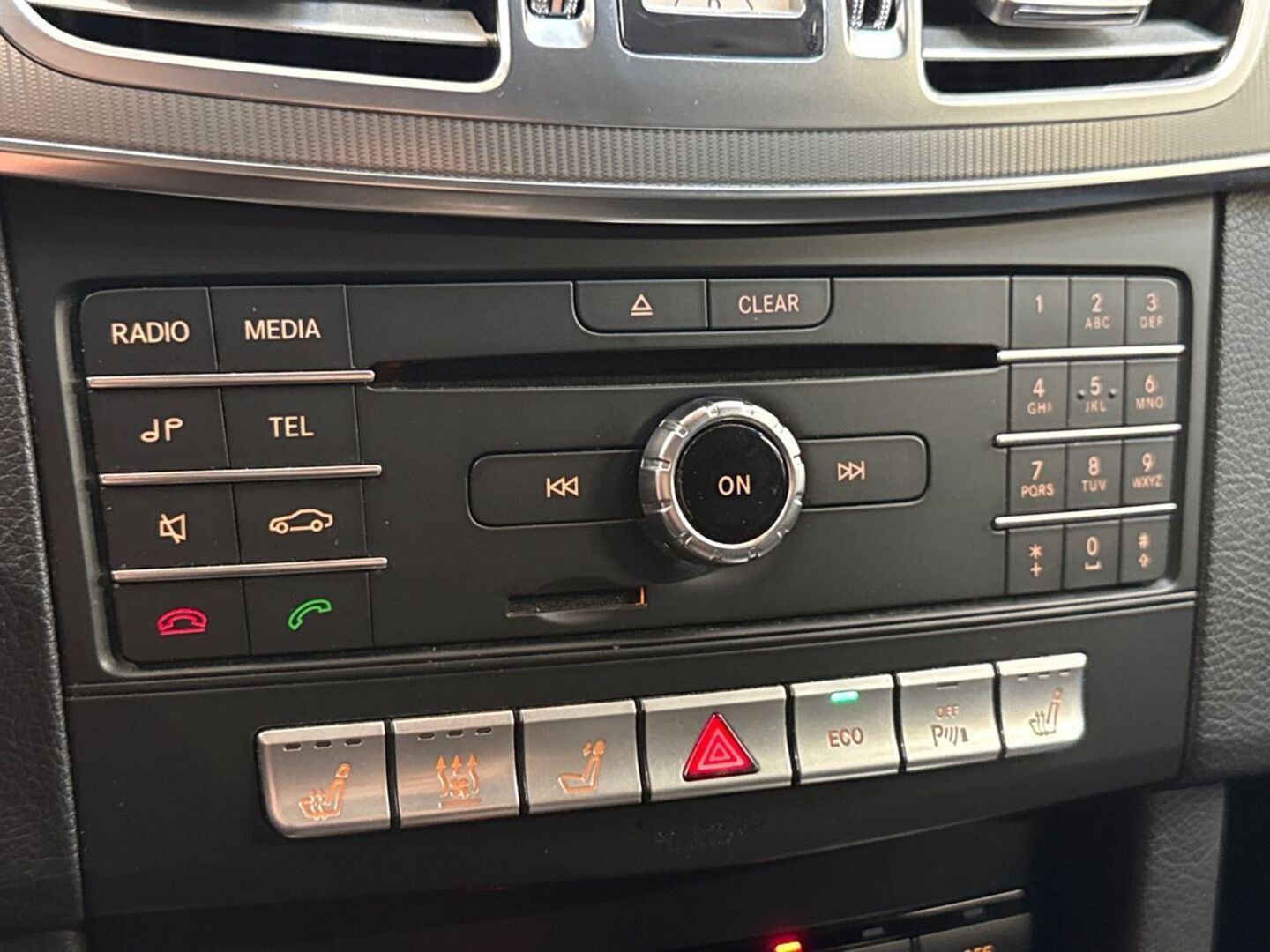 MERCEDES-BENZ E 2015