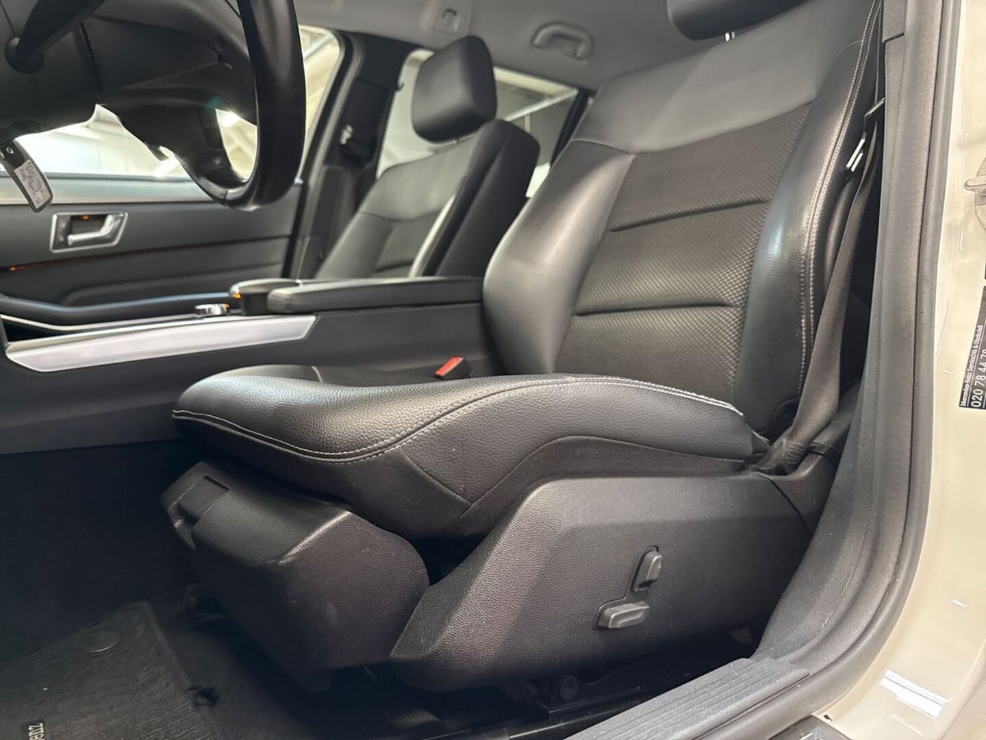 MERCEDES-BENZ E 2015