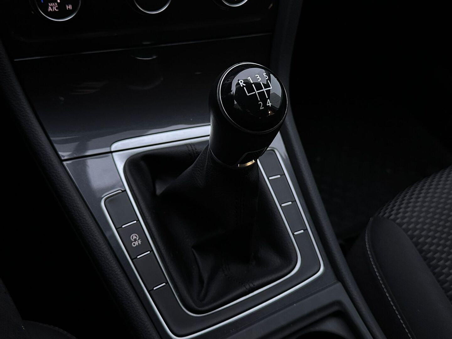 VOLKSWAGEN Golf 2019