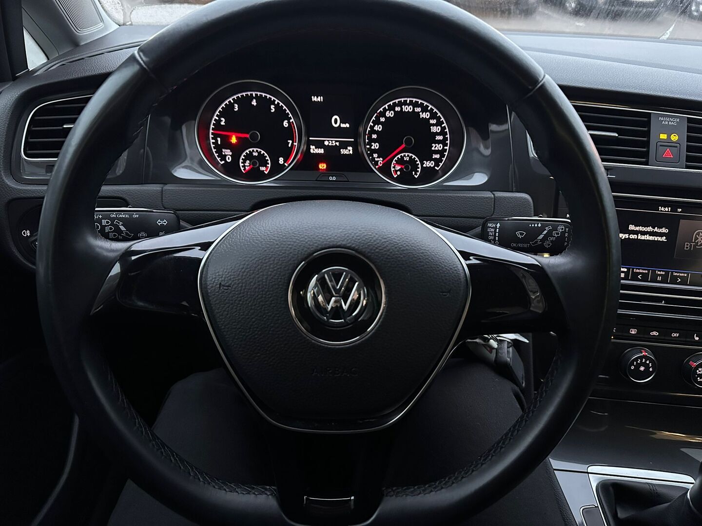 VOLKSWAGEN Golf 2019