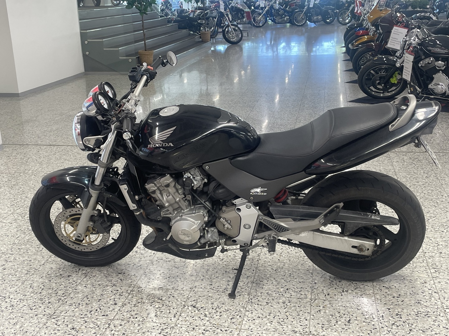 HONDA CB 2002