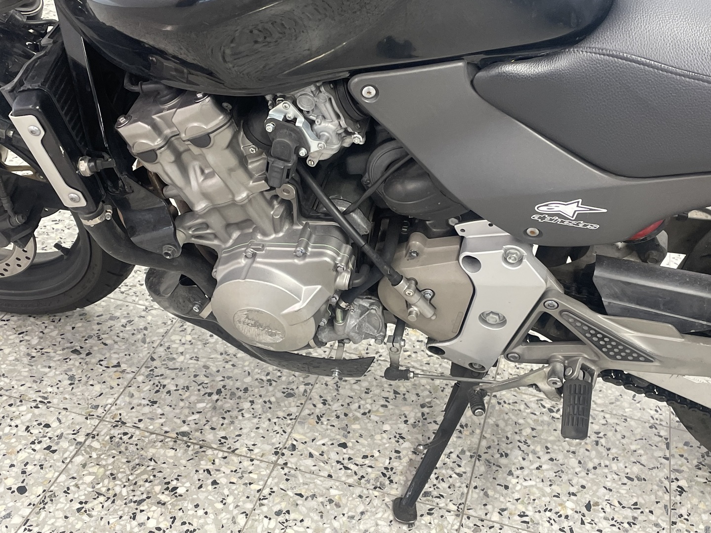 HONDA CB 2002