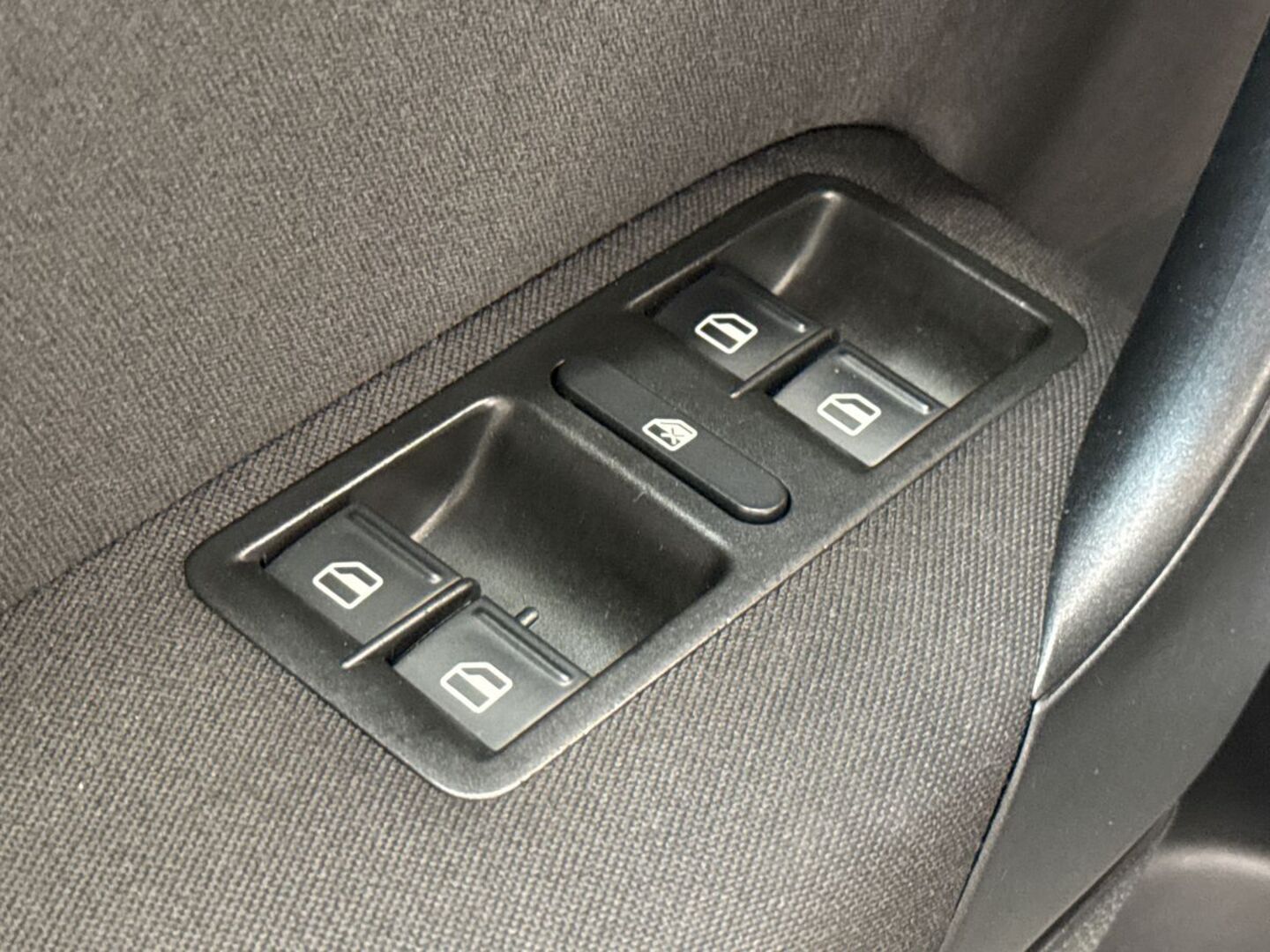 VOLKSWAGEN Polo 2010