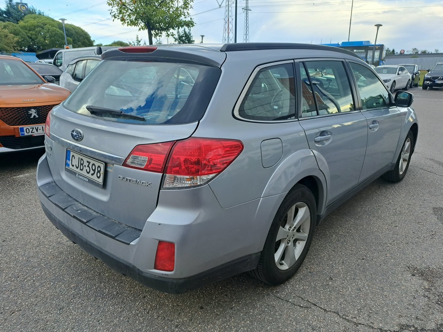 SUBARU Outback 2014
