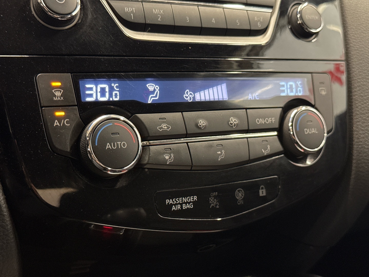 NISSAN Qashqai 2014