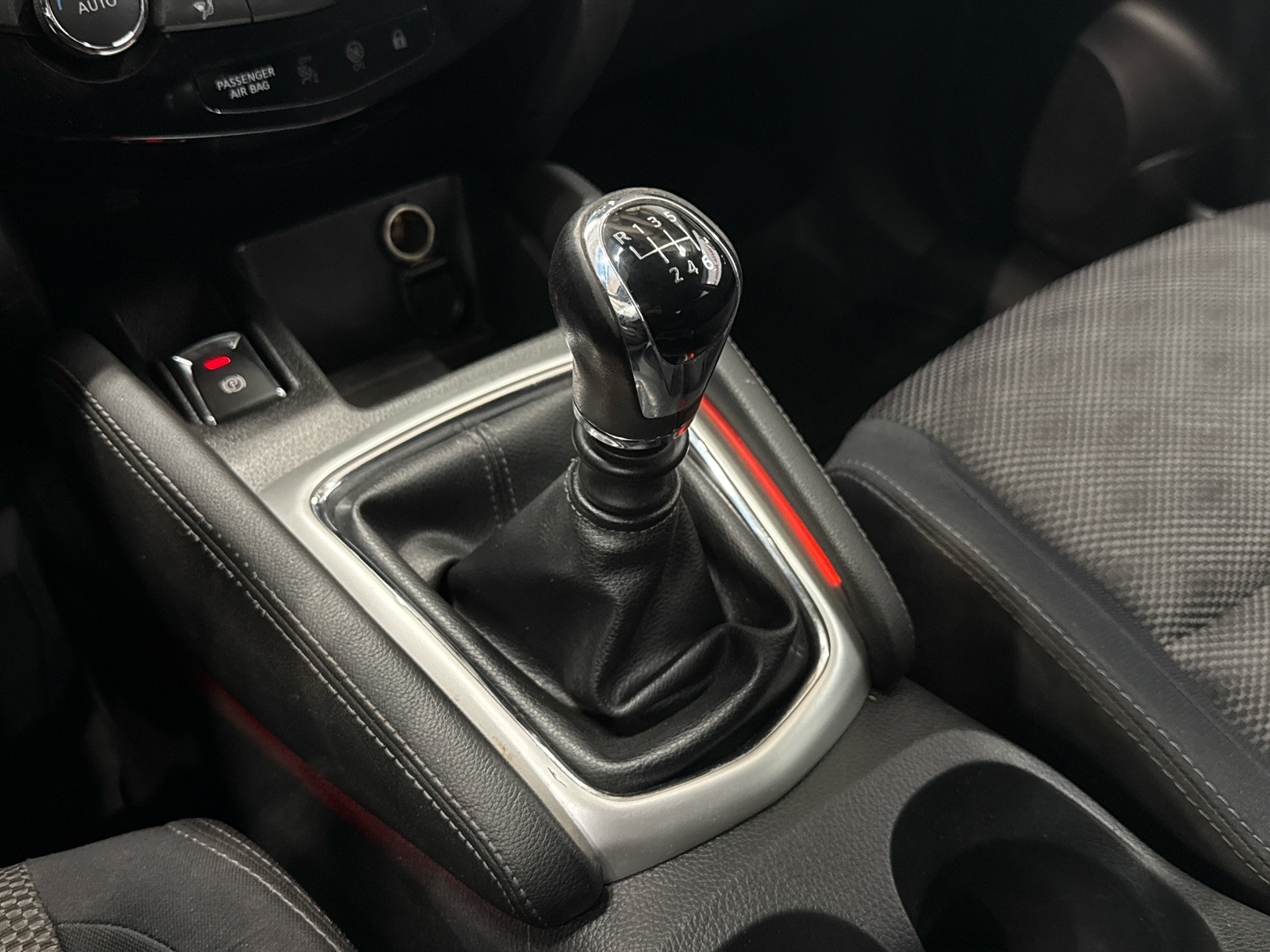 NISSAN Qashqai 2014