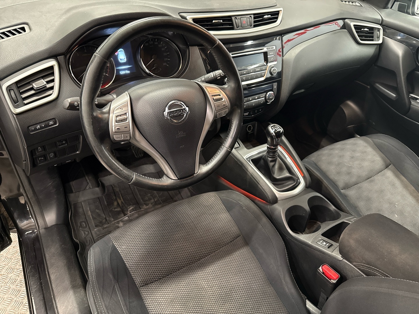 NISSAN Qashqai 2014