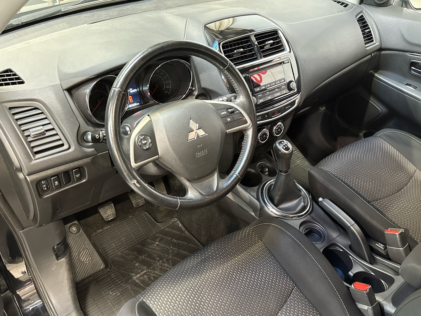 MITSUBISHI ASX 2014