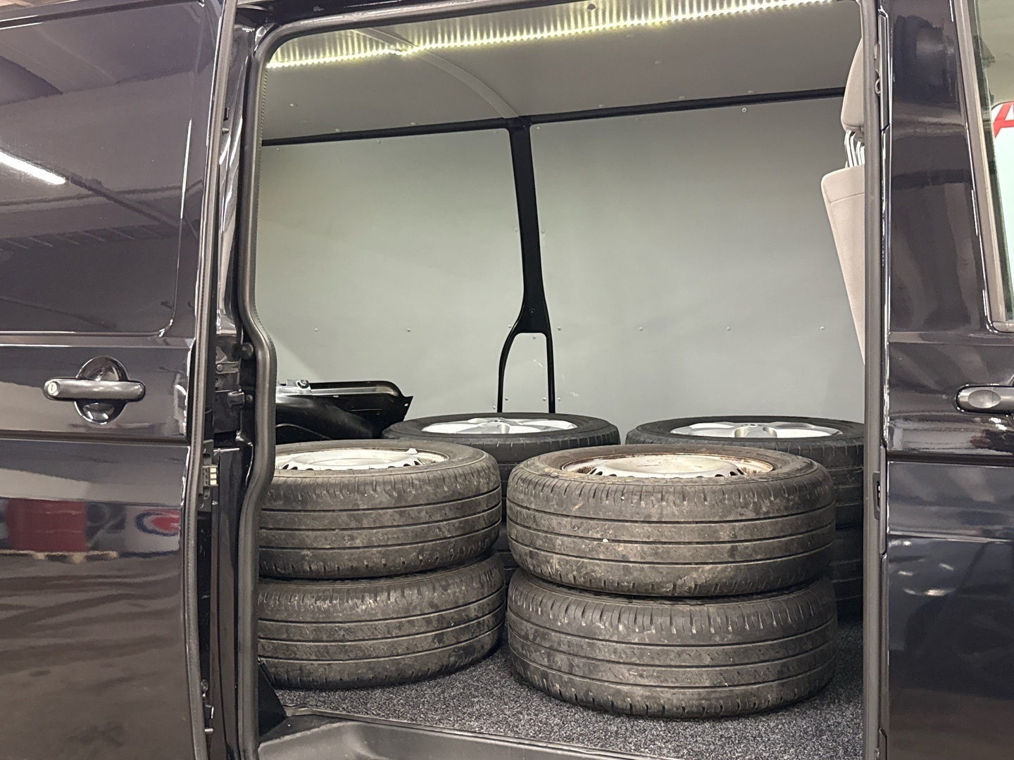 VOLKSWAGEN Transporter 2015