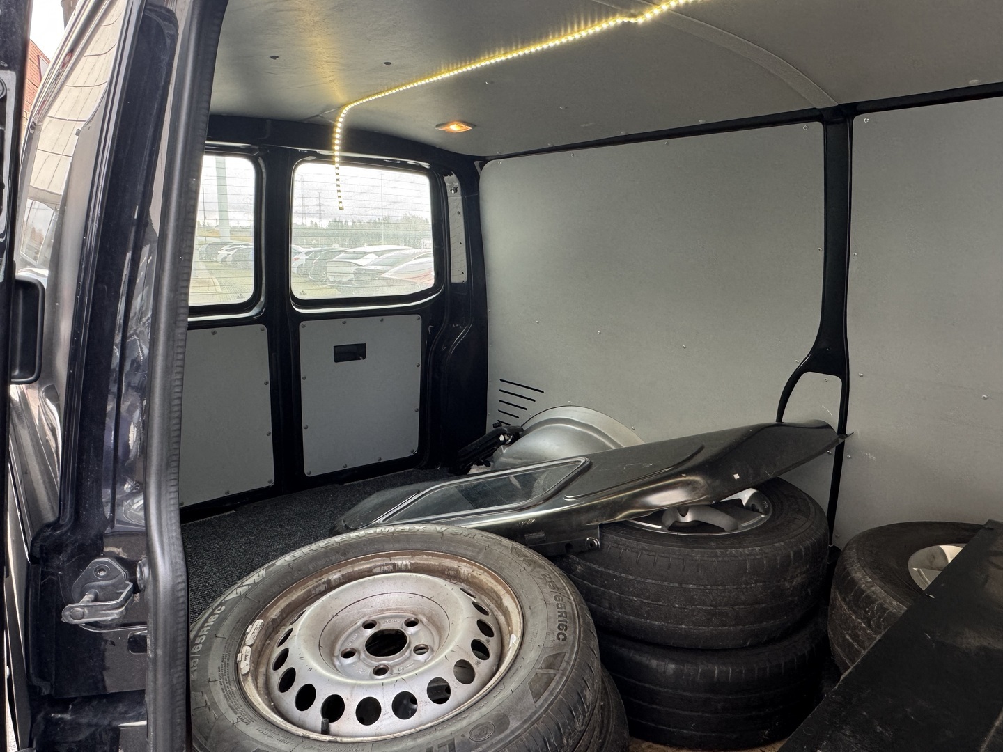 VOLKSWAGEN Transporter 2015