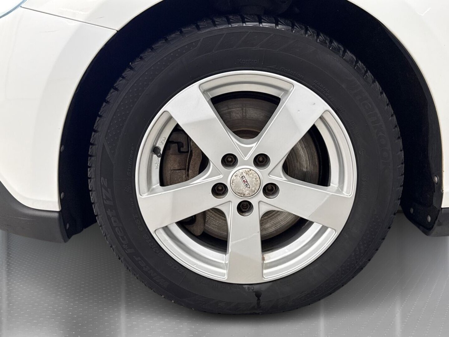 VOLVO V40 Cross Country 13