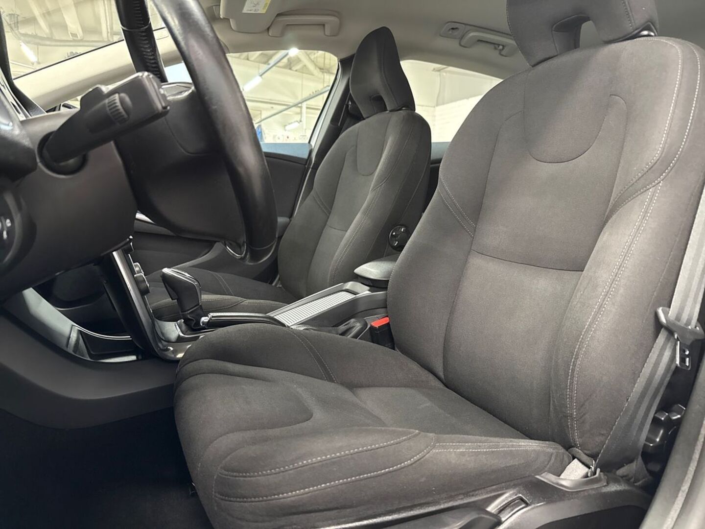 VOLVO V40 Cross Country 27