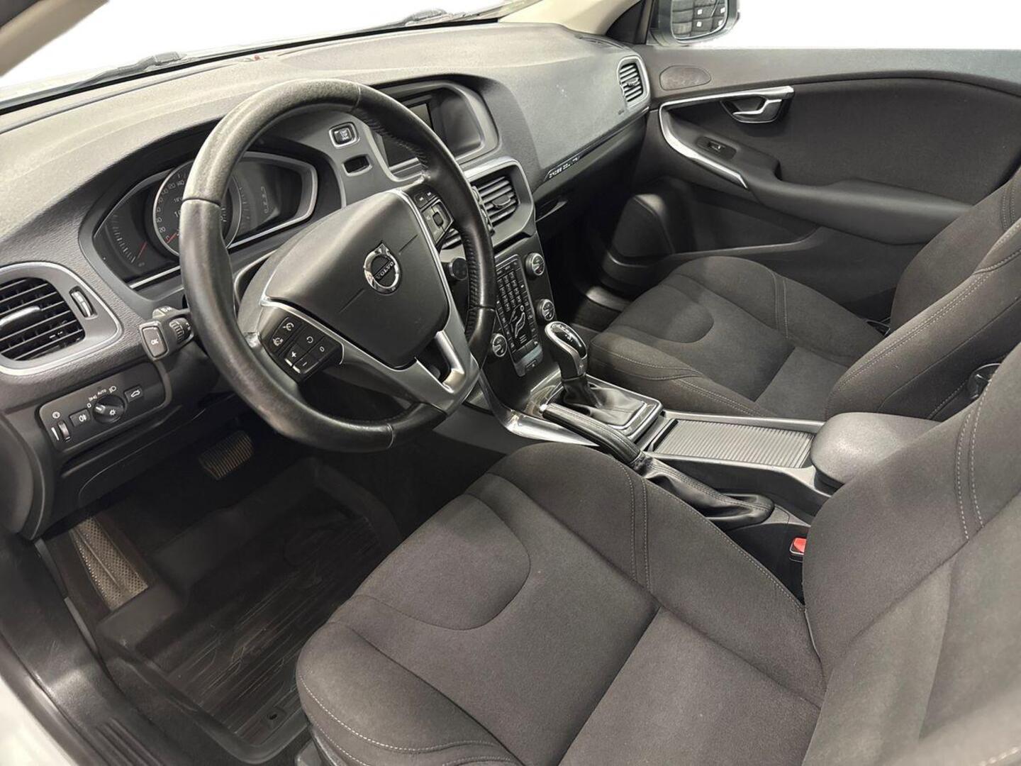 VOLVO V40 Cross Country 7