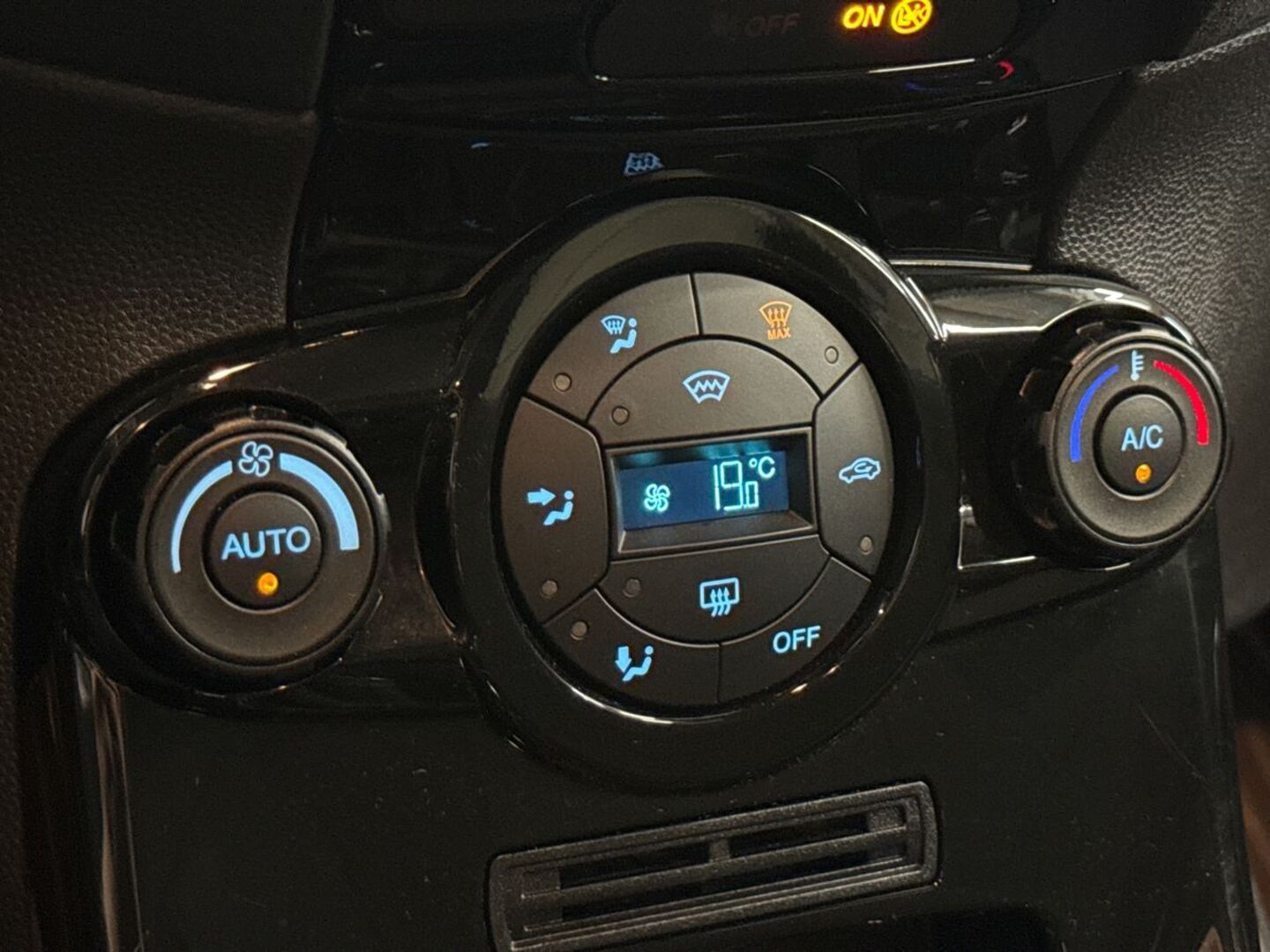 FORD Fiesta 2017