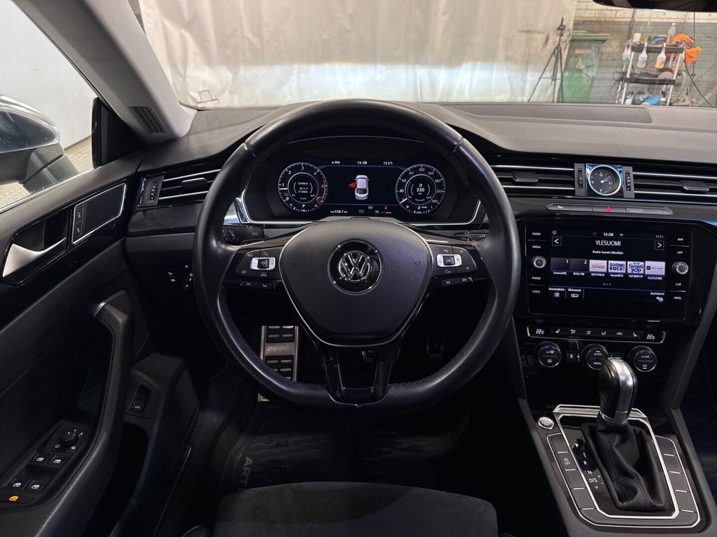 VOLKSWAGEN Arteon 19
