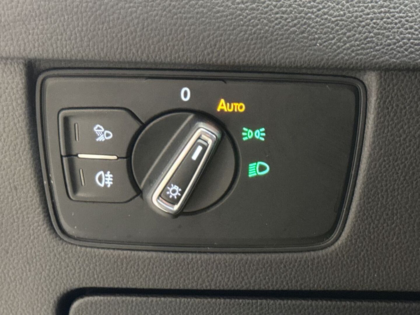 VOLKSWAGEN Arteon 30