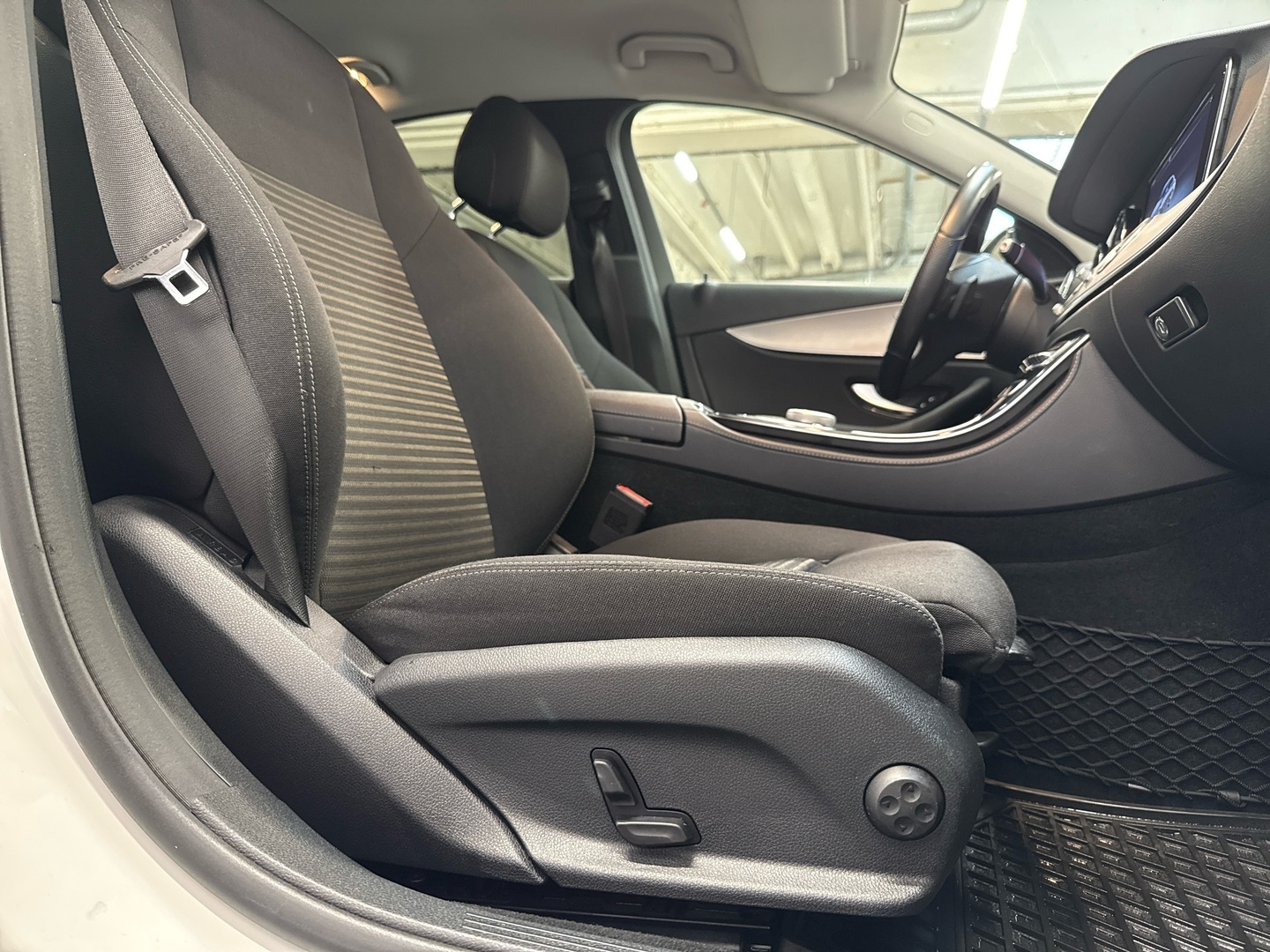 MERCEDES-BENZ E 2018