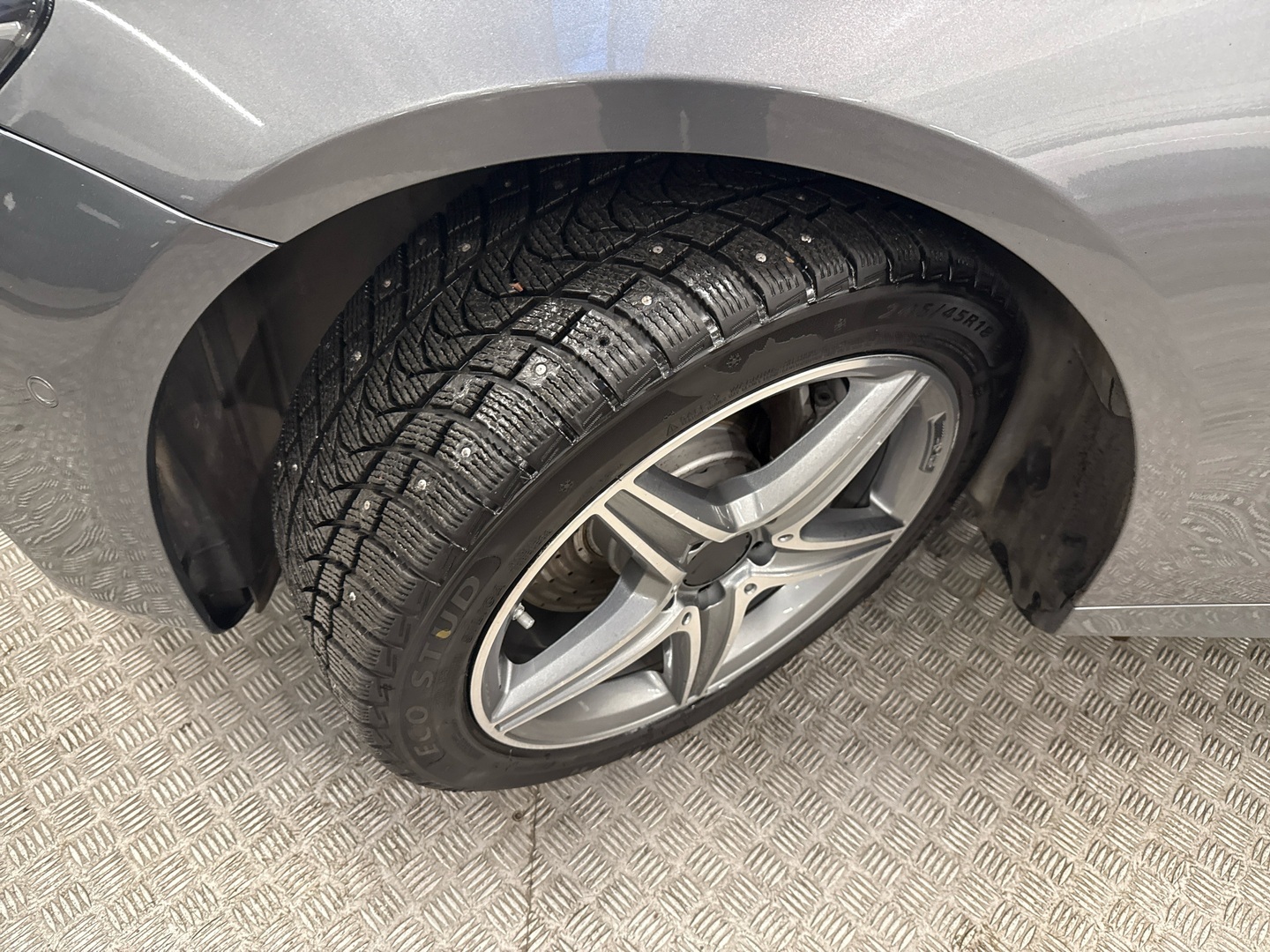 MERCEDES-BENZ E 2017