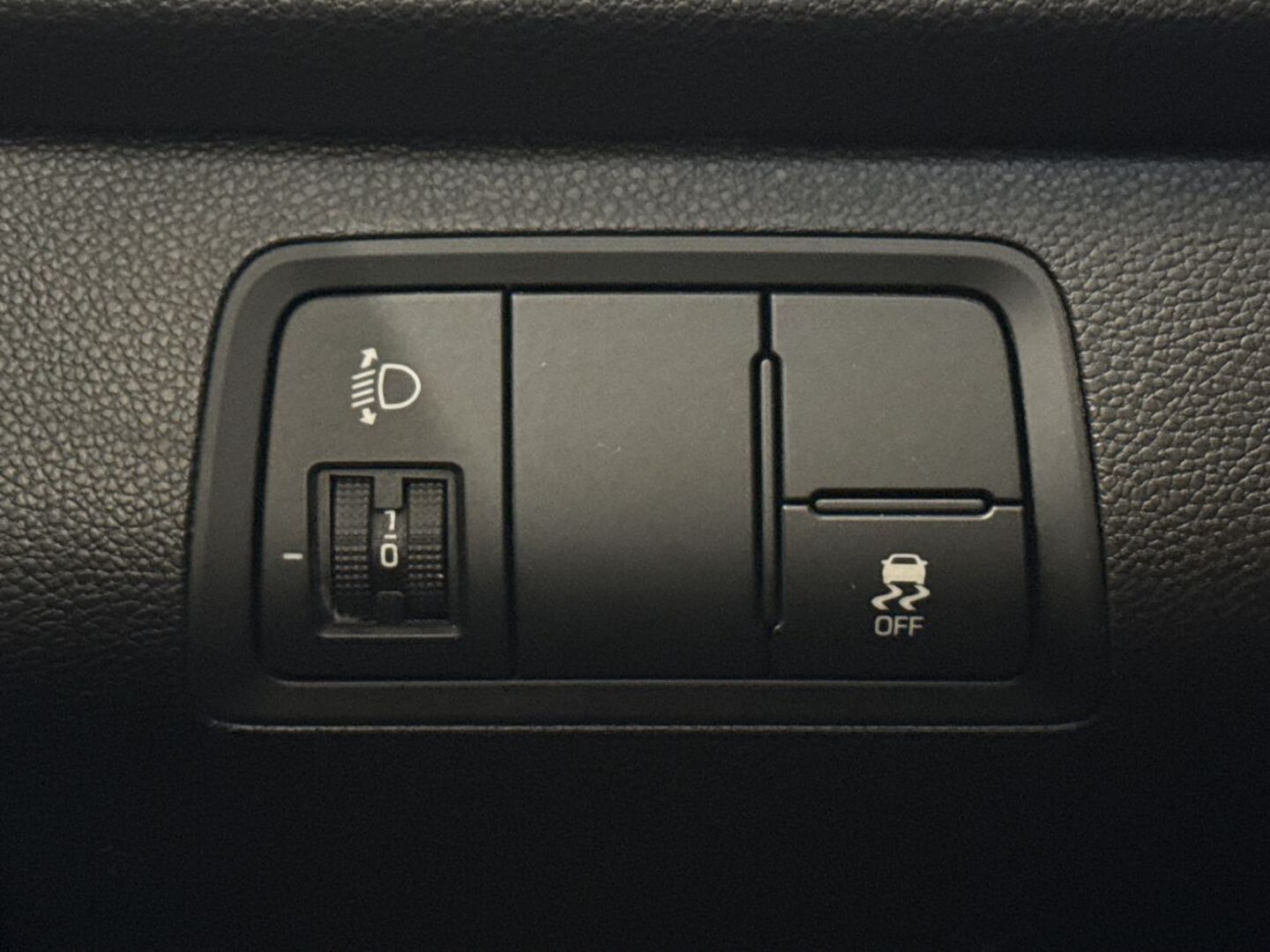 HYUNDAI i20 Hatchback 28