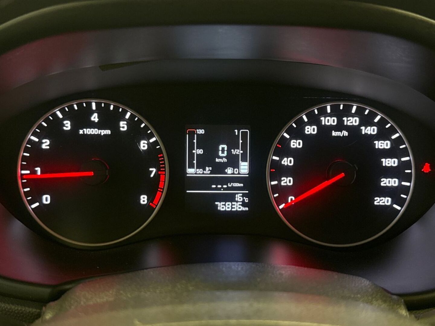 HYUNDAI i20 Hatchback 23