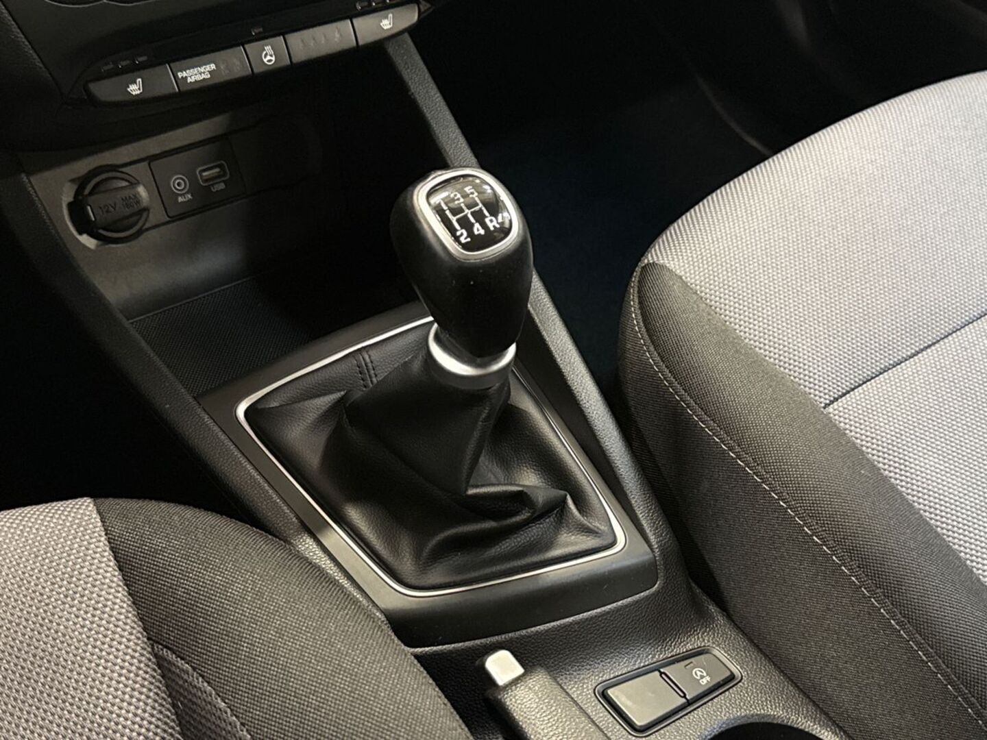 HYUNDAI i20 Hatchback 26